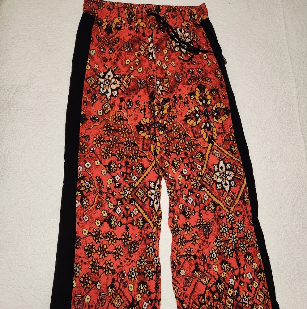 Floral Patterned Pants with Black Sides